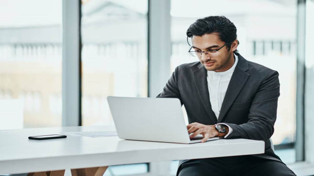 बादशाहों का बादशाह है ये Best Laptops Under 40000, गेमिंग और हाई परफोर्मेंस के मामले में बजता है ढंका
