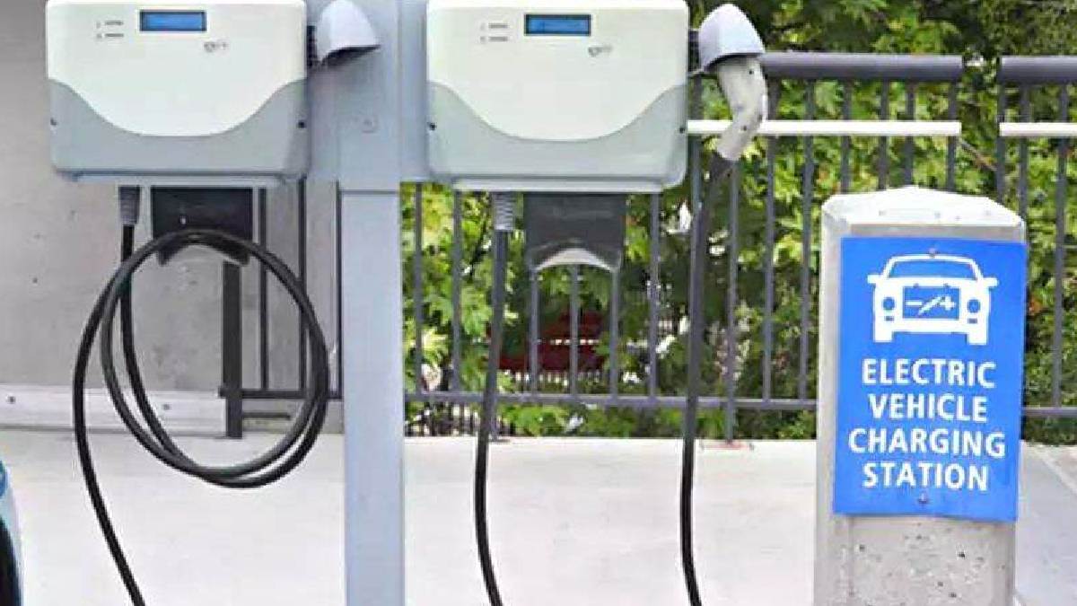 पर्यटकों को बड़ी राहत, EV से कर सकेंगे उत्तराखंड की सैर; इन 14 गेस्ट