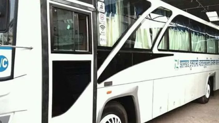 रांची में ठहर गए 800 बसों के पहिए...