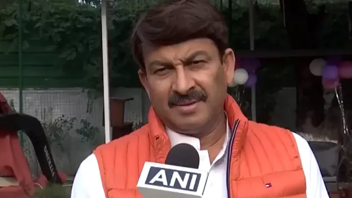 आप सांसद संजय सिंह के मानहानि नोटिस भेजे जाने पर आई मनोज तिवारी की प्रतिक्रिया।