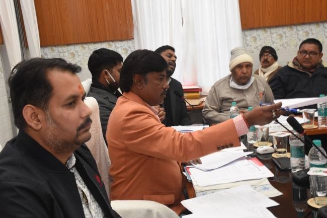 निजी एजेंसी करेगी प्रॉपर्टी टैक्स की वसूली   पार्षद बनाएंगे सफाईकर्मियों की हाजरी