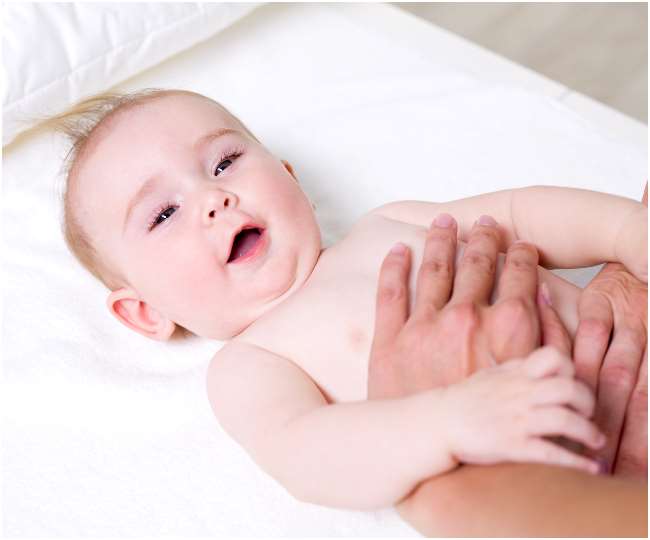 https://www.jagranimages.com/images/newimg/02022022/02_02_2022-baby-massage-benefits_22430158.jpg