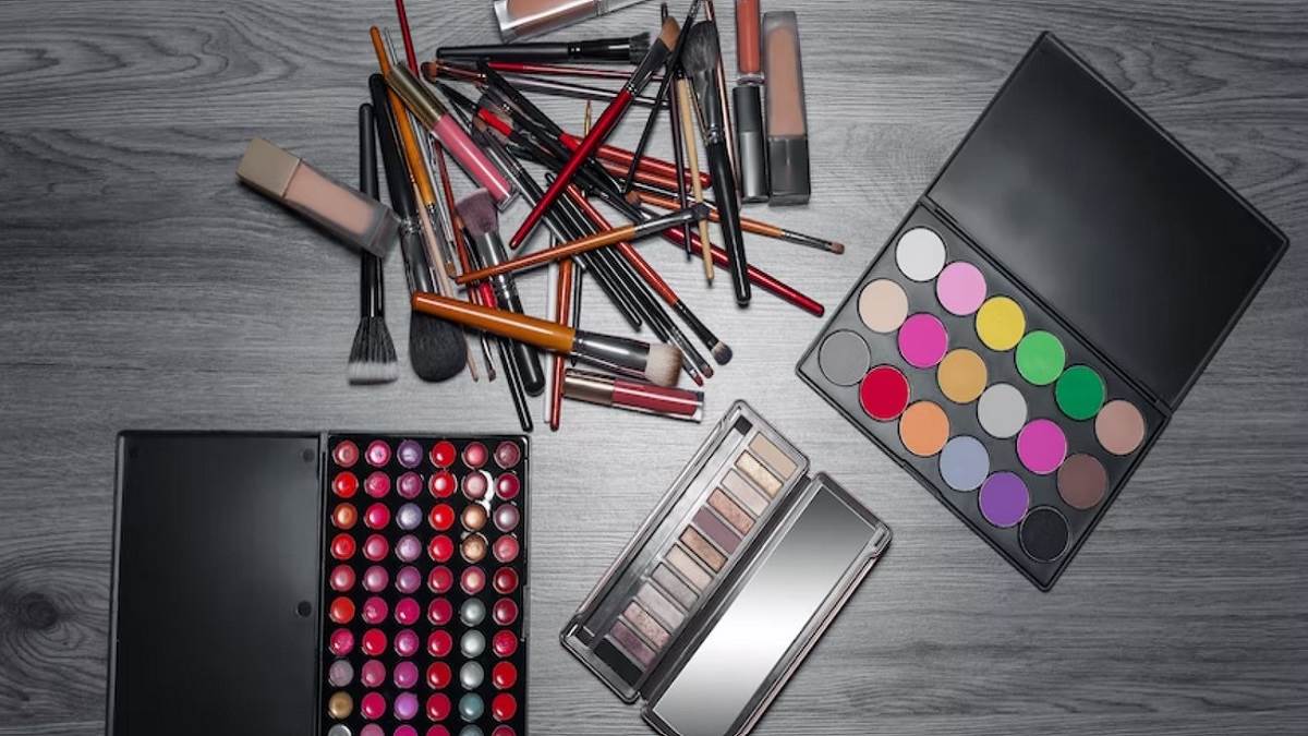 Makeup Kit Box: मिलेगा कियारा आडवाणी जैसा किलर लुक, देखने वाले हो जाएंगे इंप्रेस