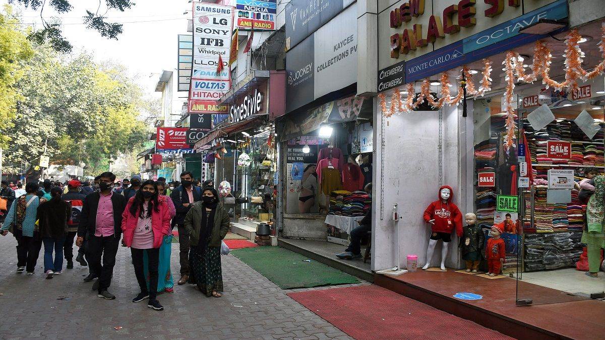 Delhi: जी-20 सम्‍मेलन से जगी सरोज‍िनी नगर बाजार के विकास की उम्‍मीद, रोज खरीददारी के लिए आते हैं हजारों लोग - Hope for the development of Sarojini Nagar market arose from the