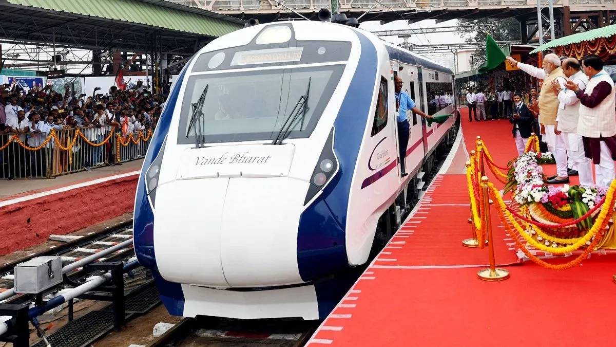 वंदे भारत एक्सप्रेस के बाद अब देशभर में दौड़ेगी वंदे मेट्रो ट्रेन (फाइल फोटो)