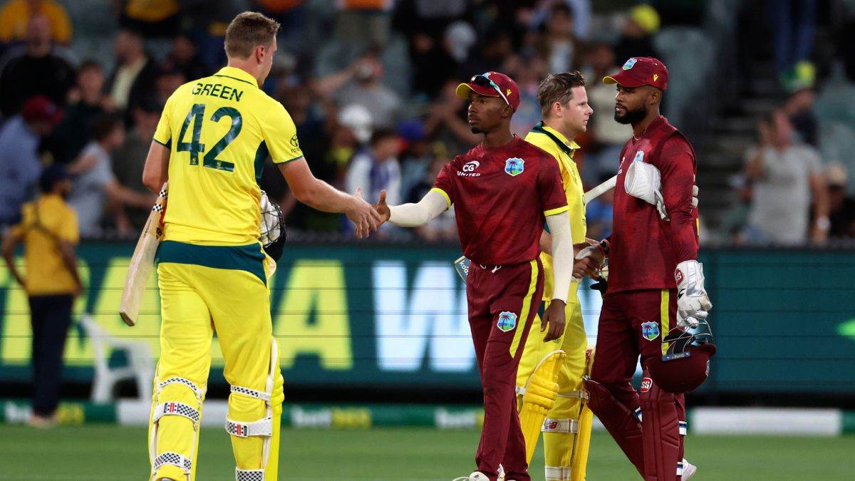 australia beat west indies by 8 wickets at the mcg to take lead
