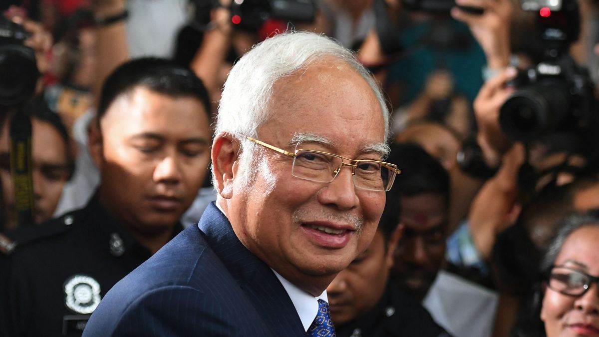 https://www.jagranimages.com/images/newimg/02022024/02_02_2024-najib_razak_cover_23644245.jpg