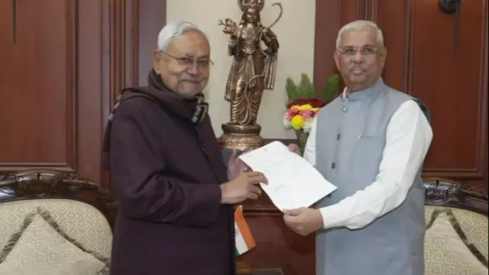अब 10 के बदले 12 फरवरी को विश्वास मत का प्रस्ताव होगा पेश (जागरण)