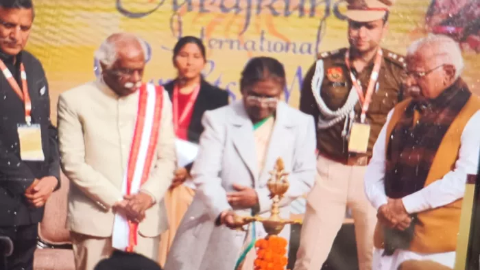 राष्ट्रपति द्रौपदी मुर्मू ने किया सूरजकुंड मेले का उद्घाटन।