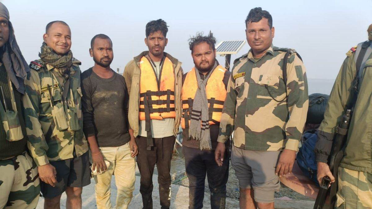 https://www.jagranimages.com/images/newimg/02022025/02_02_2025-bhuj_bsf_rescue_23877540.jpg
