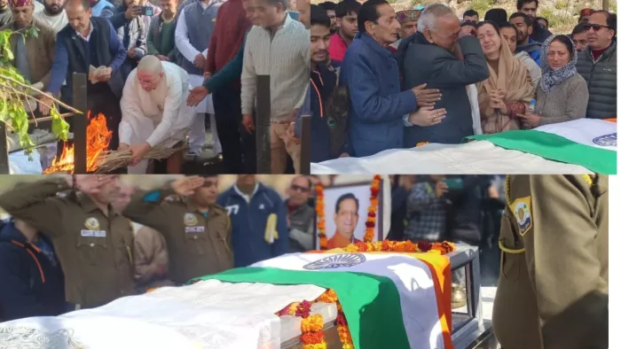 खनियारा के मांझी मोक्षधाम में पूर्व मंत्री किशन कपूर की हुई अंत्येष्टि। जागरण फोटो
