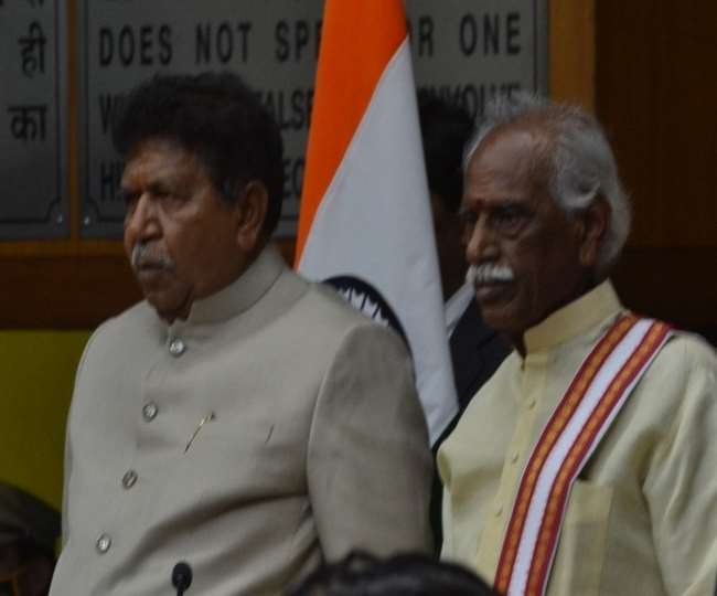 हरियाणा विधानसभा के बजट सत्र की शुरूआत में राज्यपाल बंगारू दत्तात्रेय और स्पीकर ज्ञानचंद गुप्ता। (जागरण)