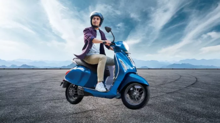 Baja Chetak Premium Edition EV 2023, See Features Details