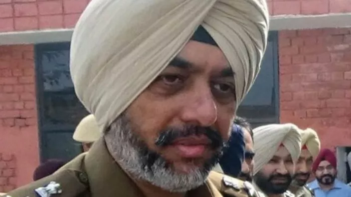 बर्खास्त AIG राजजीत को भगौड़ा करार करने की तैयारी (फाइल फोटो)
