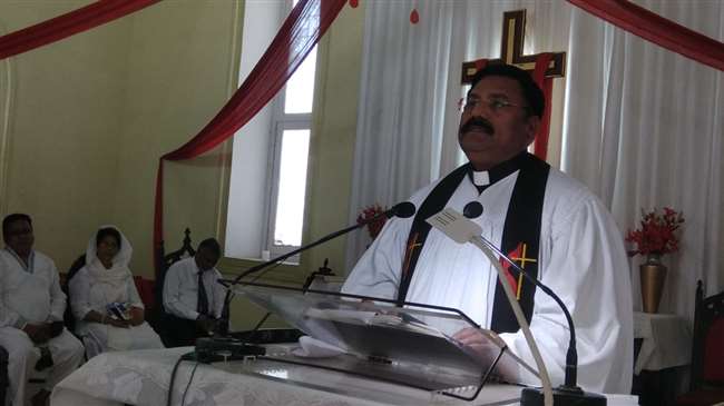 Good Friday prayers in the churches of Bareilly Father ...