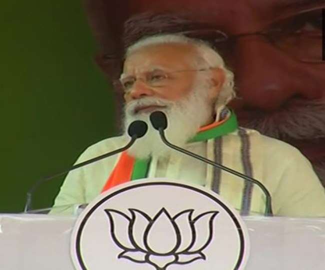 प्रधानमंत्री मोदी ने तमिलनाडु के कन्‍याकुमारी में एक जनसभा को संबोधित करते हुए द्रमुक और कांग्रेस पर करारा हमला बोला।