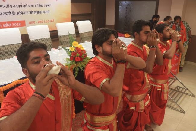 celebrate new samvatsar by offering prayers to the sun at maths temples and ganga ghats today