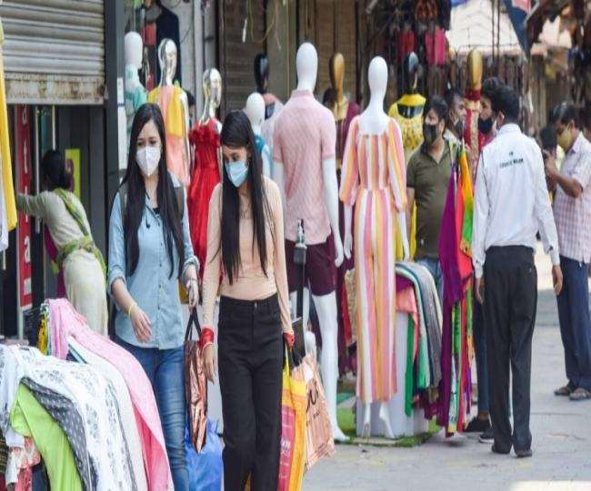 दिल्ली में सतर्कता रखना भी जरूरी है।