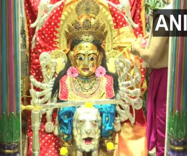 in mumbais famous mumba devi temple special aarti was performed on the first day of chaitra navratri