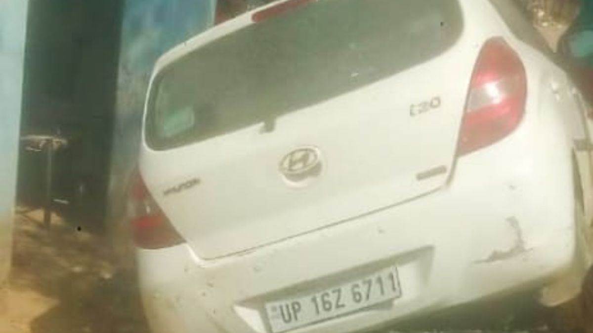 hapur shopkeeper dies during treatment due to uncontrolled car collision body sent to postmortem