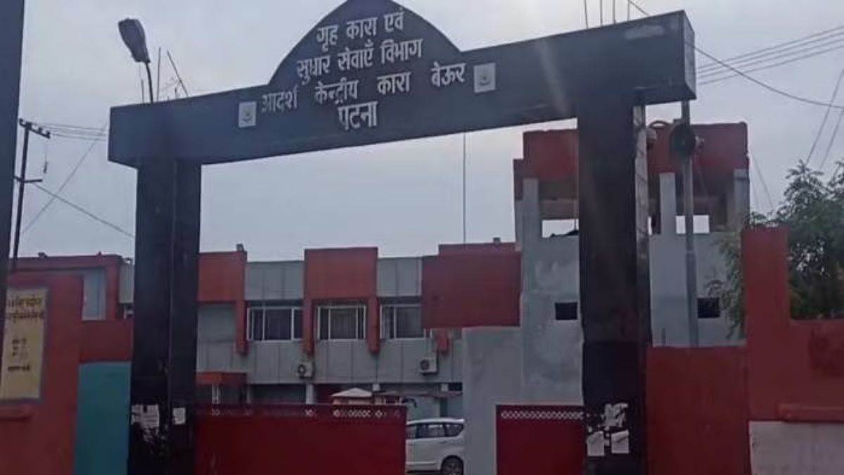 लापरवाही: पटना के बेउर जेल से कचरे के ढेर में छिपकर भागा कैदी, तीन घंटे ...