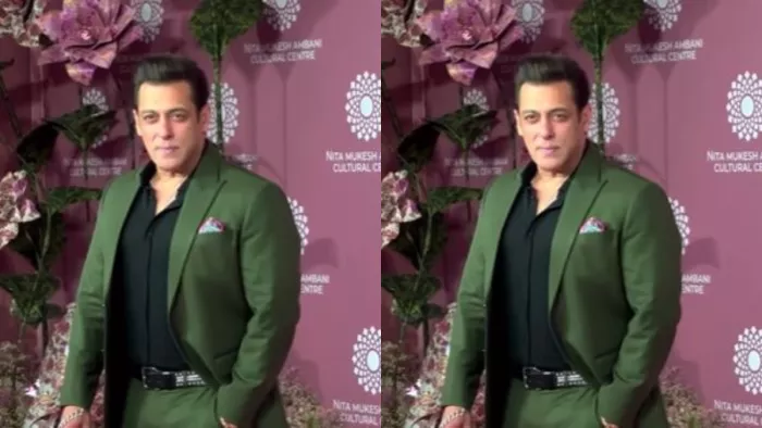 On the second day of the cultural event, Salman Khan took a photo with the paparazzi, via instagram