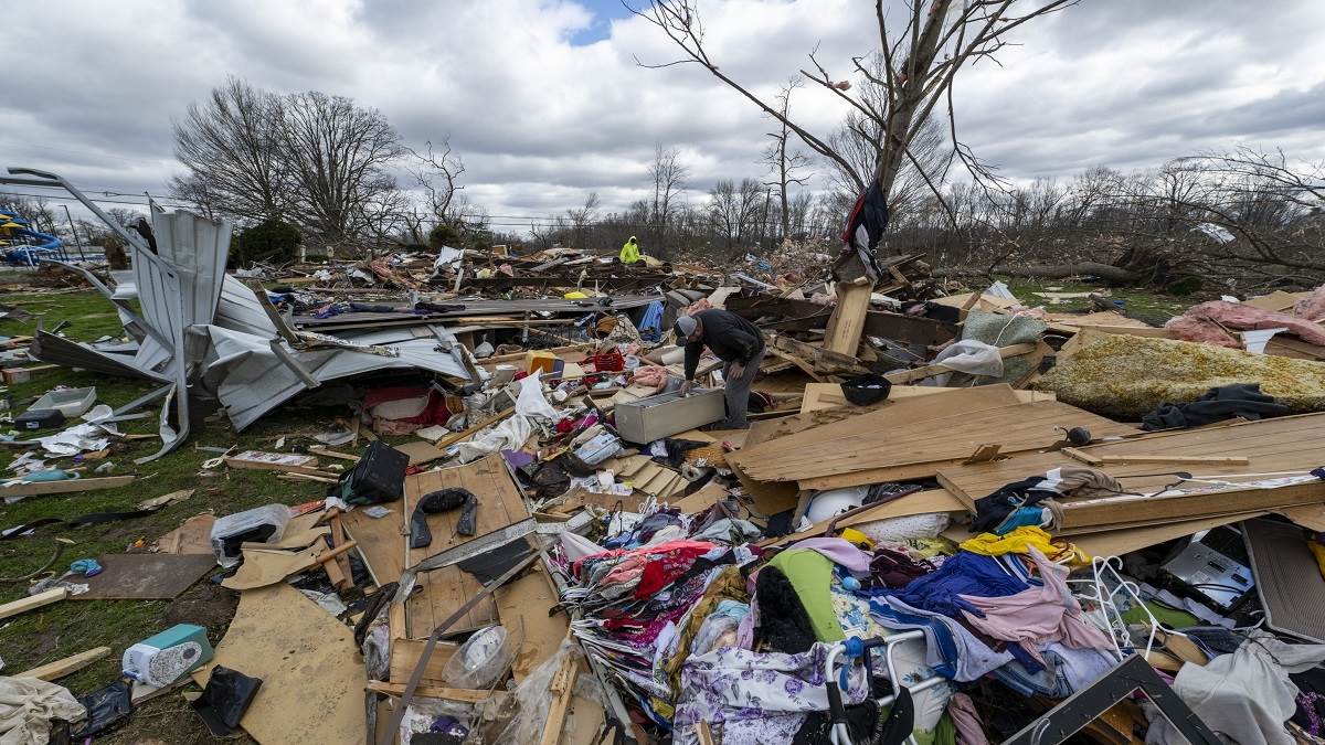 https://www.jagranimages.com/images/newimg/02042023/02_04_2023-us_storm_23374241.jpg