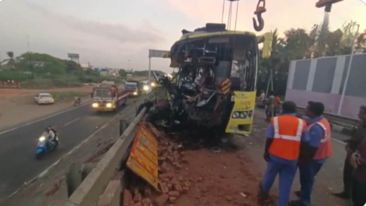bus and lorry collide on trichy chennai highway 2 killed and more than 10 injured in the accident