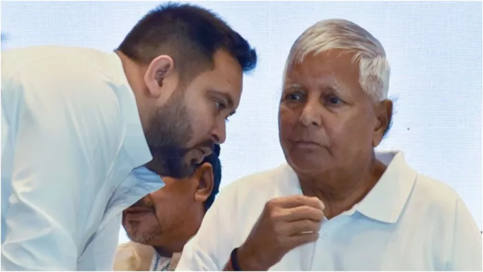 महागठबंधन में अब झंझारपुर सीट पर फंसा पेंच, RJD के लिए लालू को ढूंढना पड़ेगा 'फिट' फॉर्मूला
