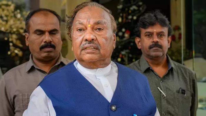 भाजपा नेता ने कहा, “अमित शाह ने लोकसभा चुनाव नहीं लड़ने और नामांकन पत्र वापस लेने के लिए कहा है।