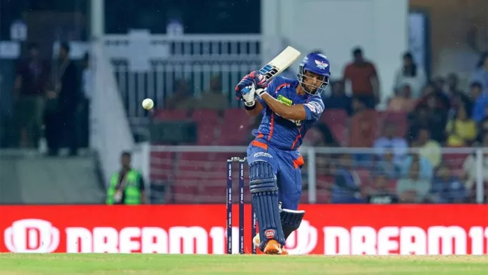 RCB vs LSG: निकोलस पूरन ने खेली तूफानी पारी।