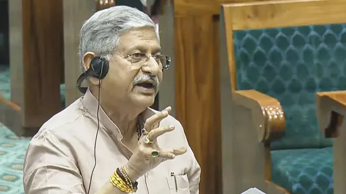 वक्फ संशोधन बिल पर संसद में अपना पक्ष रखते जदयू सांसद ललन सिंह।