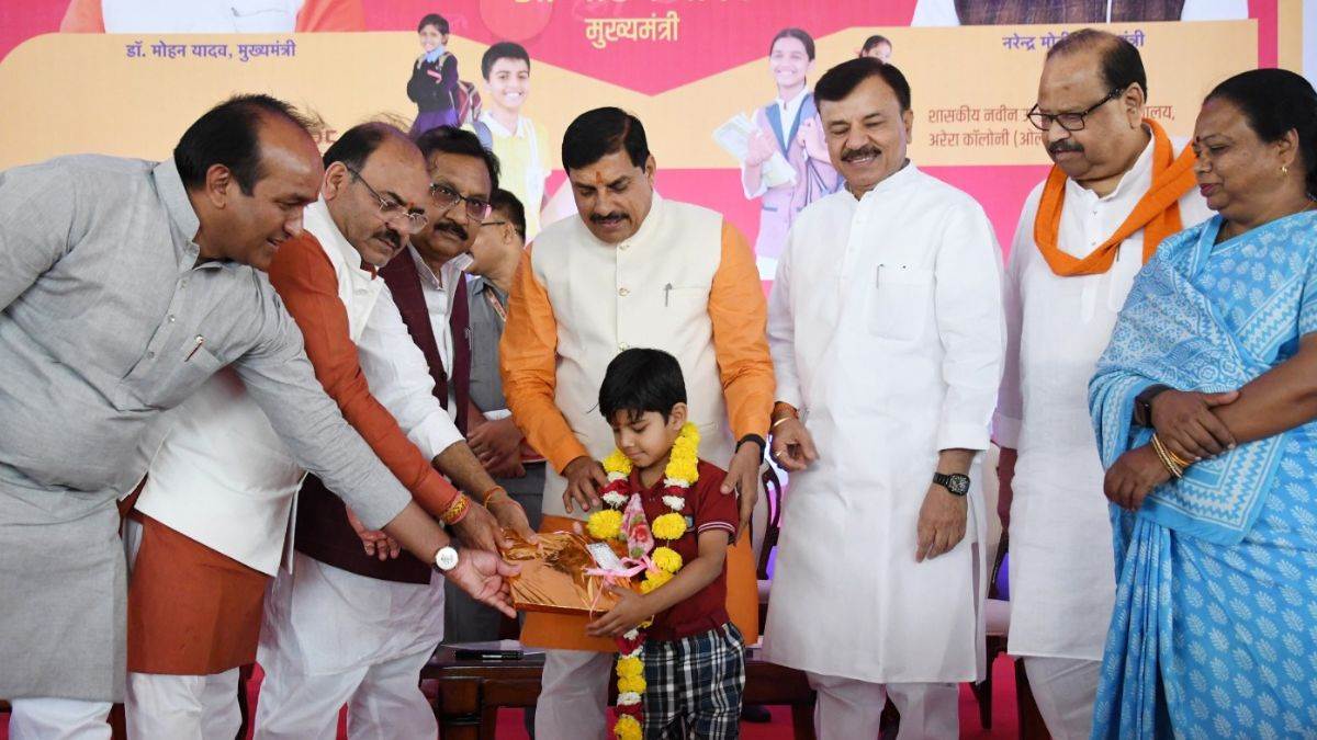 https://www.jagranimages.com/images/newimg/02042025/02_04_2025-mp_school_23910406.jpg
