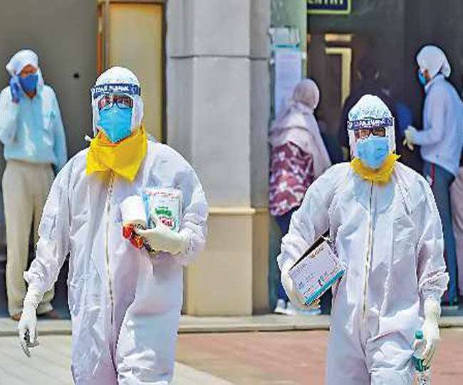 Covid-19: पिछले 24 घंटे में चार लाख के करीब नए मामले आए सामने, तीन लाख से अधिक हुए ठीक