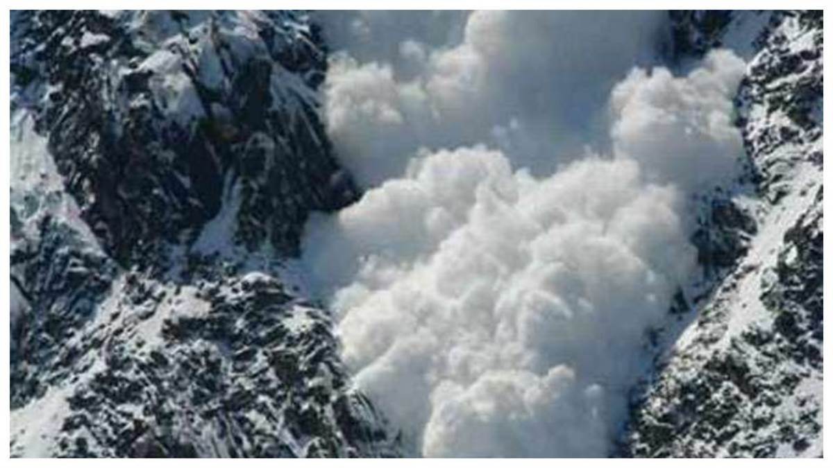 Avalanche In Nepal नेपाल के दार्चुला जिले में भीषण हिमस्खलन, चार