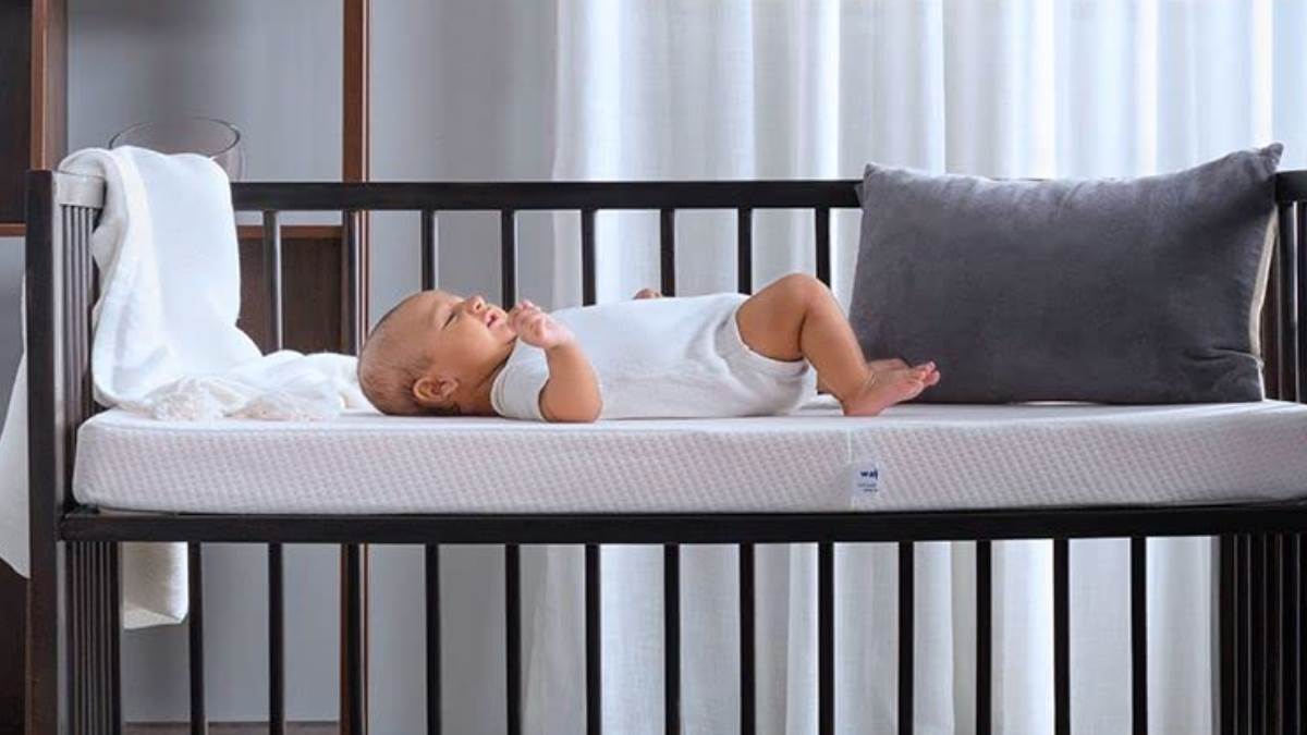 Best Baby Mattress: अब चैन की नींद लेंगे छोटे बच्चे, सुरक्षा और कम्फर्ट के लिए परफेक्ट हैं ये बेड