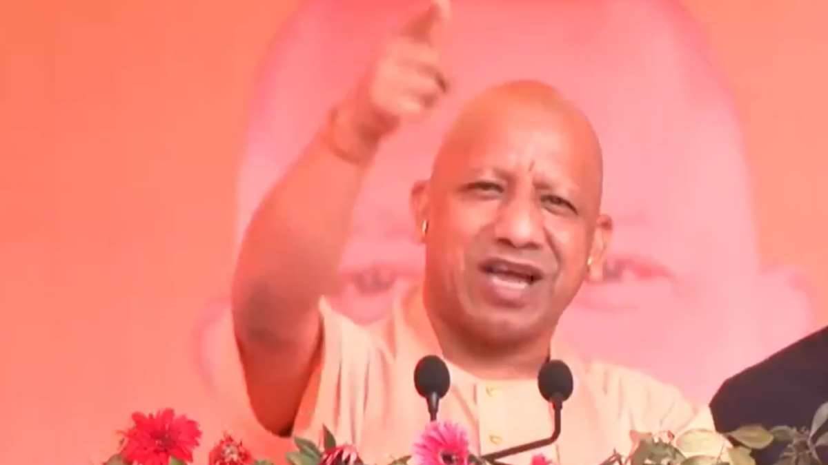 https://www.jagranimages.com/images/newimg/02052023/02_05_2023-cm_yogi_in_bundelkhand_23401141.jpg