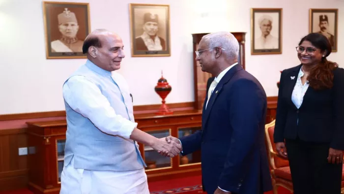 मालदीव के राष्ट्रपति इब्राहिम मोहम्मद सोलिह से मिले राजनाथ सिंह (फोटो ट्विटर)