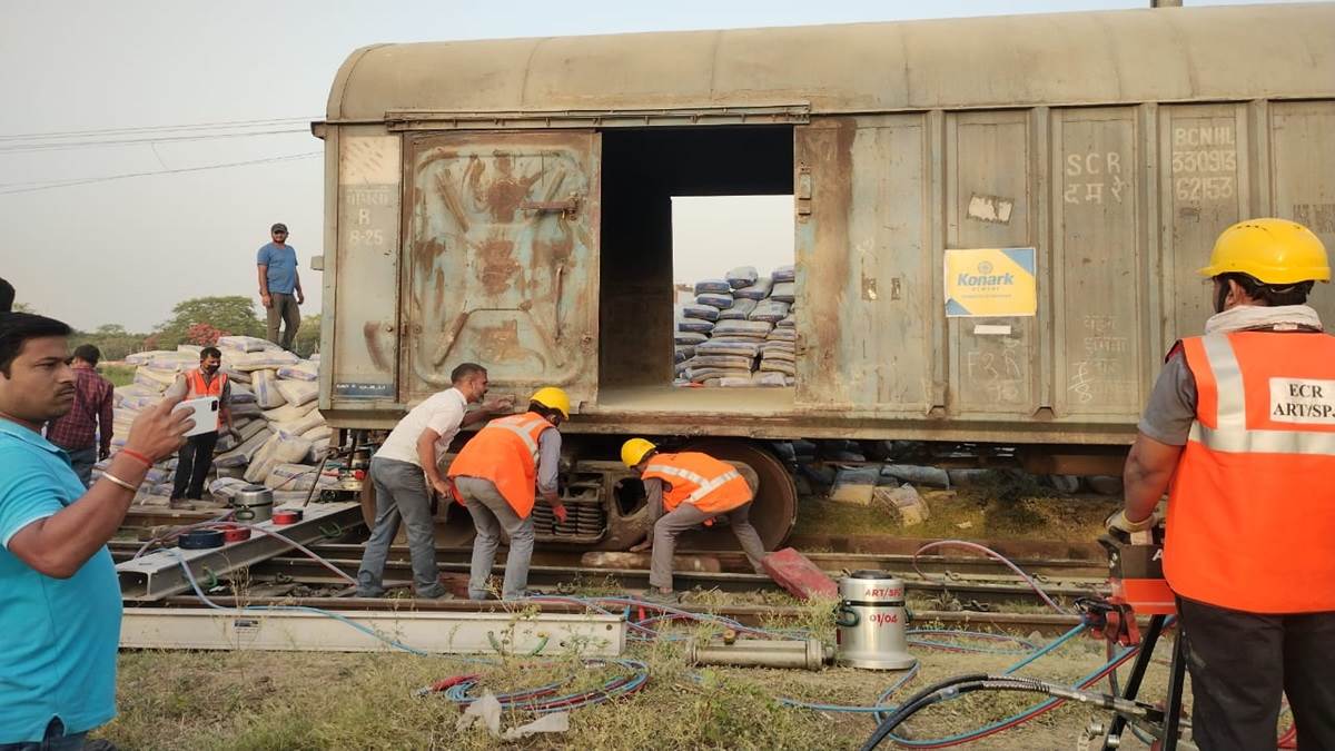 three coaches of goods train landed in darbhanga bela more operation of many trains disrupted