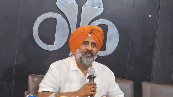 कांग्रेस विधायक परगट का पंजाब सरकार पर आरोप