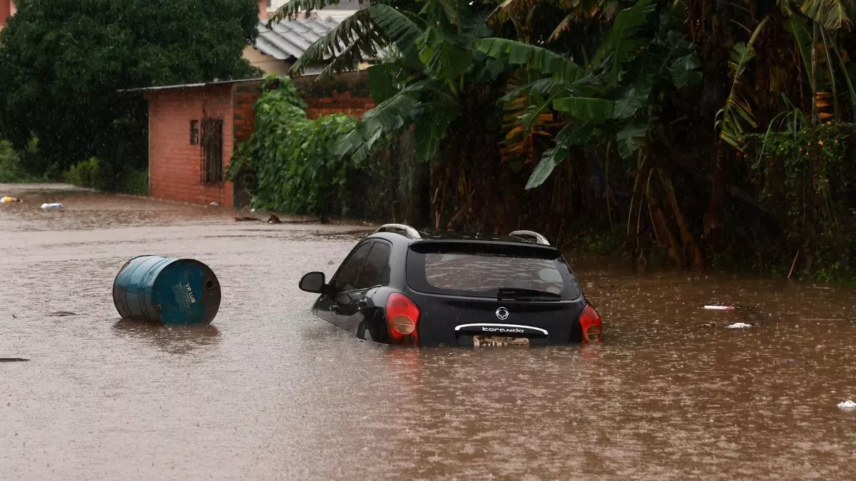  ब्राजील में बारिश ने बरपाया कहर, देश के दक्षिणी राज्य में 10 लोगों की मौत; गवर्नर ने आपदा की दी चेतावनी