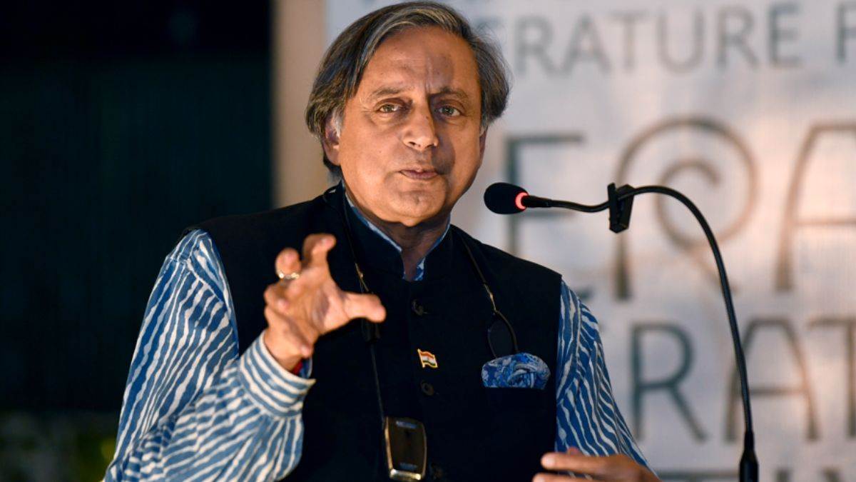 https://www.jagranimages.com/images/newimg/02052024/02_05_2024-shahsi_tharoor__23709545.jpg