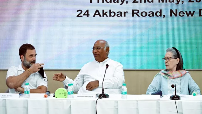 कांग्रेस ने पहलगाम में मारे गए लोगों को शहीद का दर्जा देने की मांग की। (फोटो- पीटीआई)