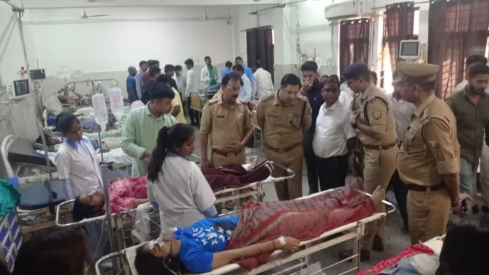 पूजा को दो गोली और नैनसी को एक गोली लगी है। जागरण