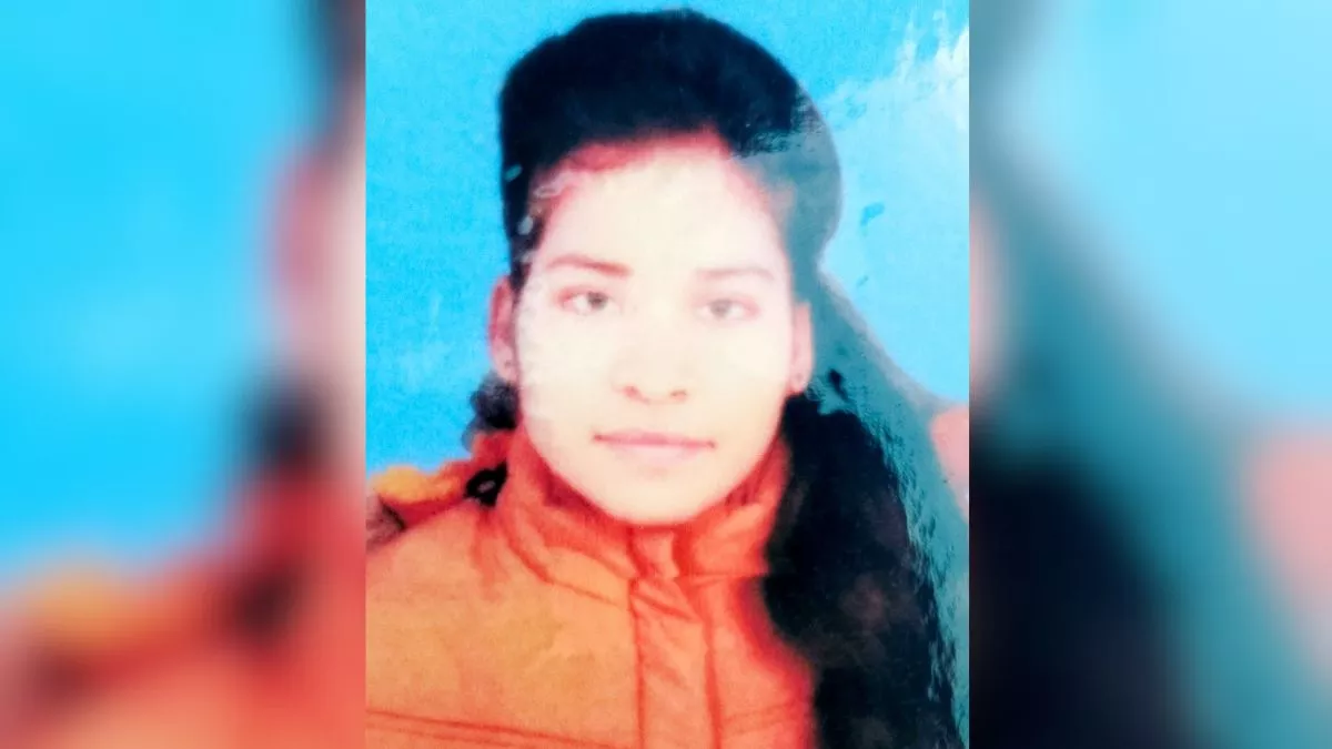 गाजीपुर में गंगा में कूदीं दो बहनें: एक की मौत, दूसरी लड़की को गोद में उठाकर भागे दारोगा तो बची जान