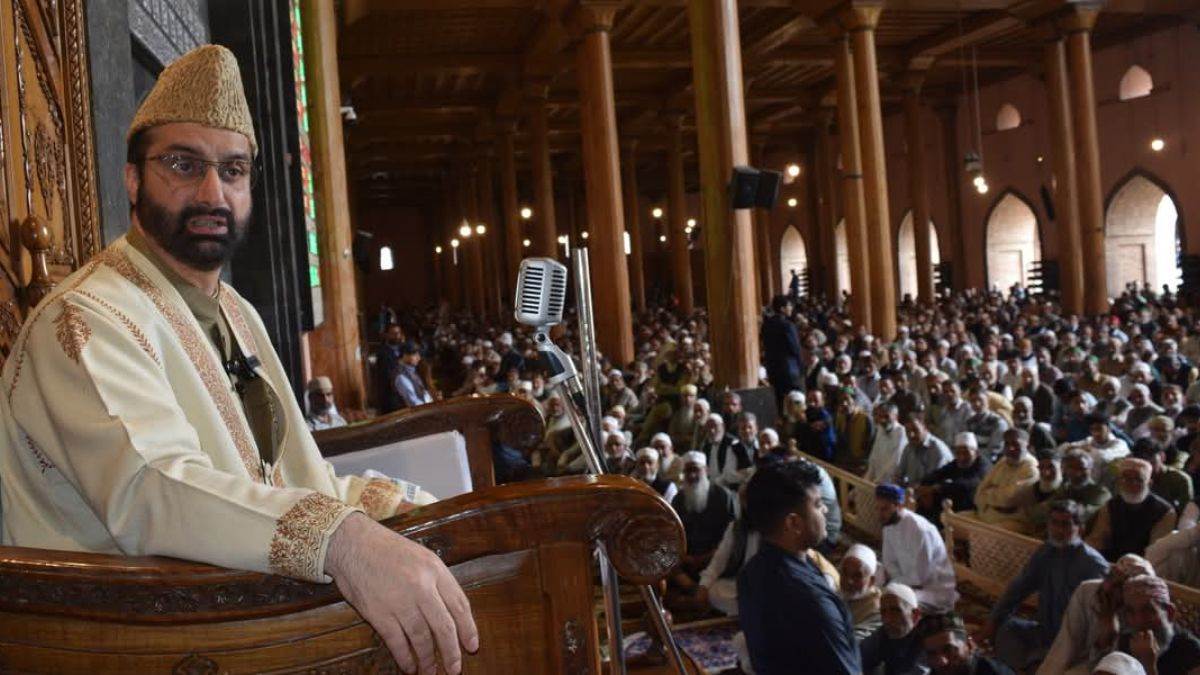 https://www.jagranimages.com/images/newimg/02052025/02_05_2025-mirwaiz_3_23929965.jpg