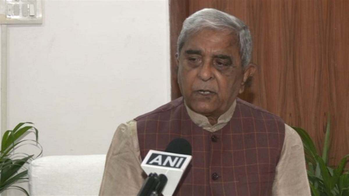 bjp mp harnath singh yadav asks gandhis to declare wealth after ed summons in national herald case