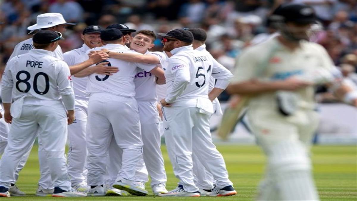 Eng vs NZ 1st test: English bowler's havoc came out to play the first match, New Zealand were bundled out for just 132 runs Eng vs NZ 1st test: English bowler's havoc came out to play the first match, New Zealand were bundled out for just 132 runs