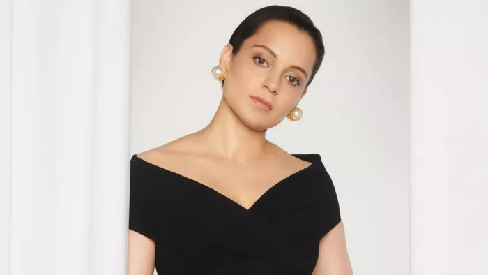 Kangana Ranaut Airport Looks, Kangana Ranaut news