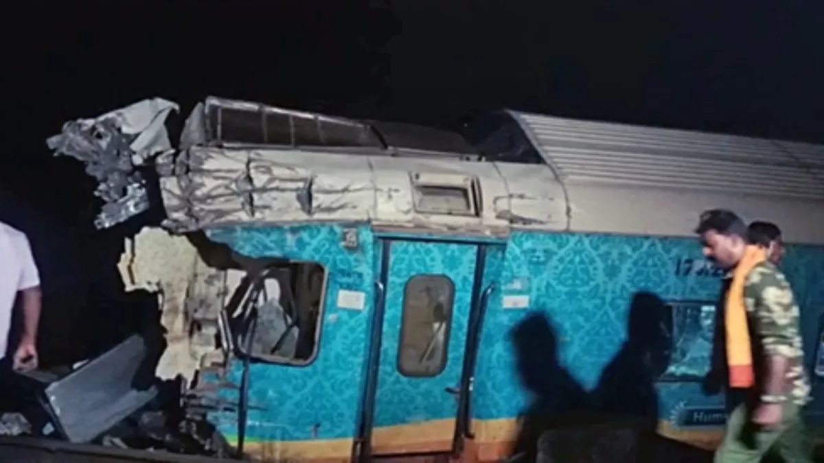 Odisha Train Accident: ओडिशा रेल हादसे के बाद कई ट्रेनें कैंसिल, कुछ के बदले गए रूट; देखें सूची